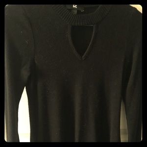 Long sleeve dress with cut out